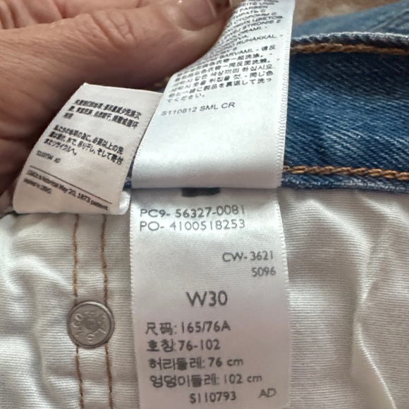 Levi’s Distressed Women Shorts 30 - Picture 5 of 5